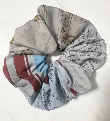 La Maison de Lyllis 라메 DONAS 스크런치