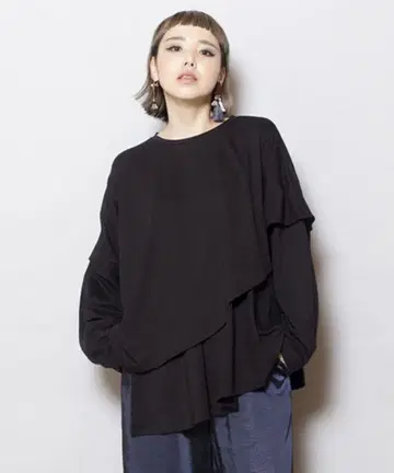 오즈모시스 비대칭 롱 슬리브 T셔츠