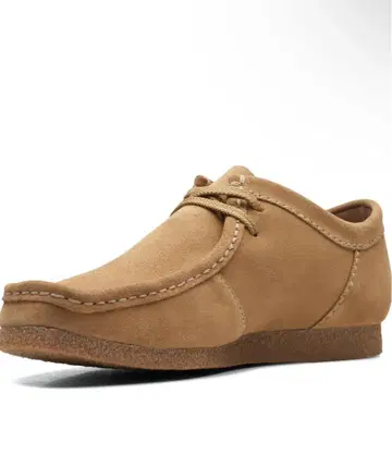 clarks 베이지 스웨이드 모카신