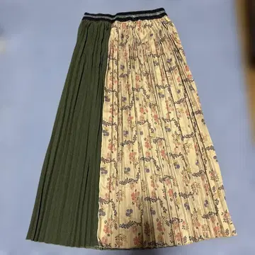 GOTOHALLYWOOD 고투할리우드 01 플리츠 스커트 새상품급