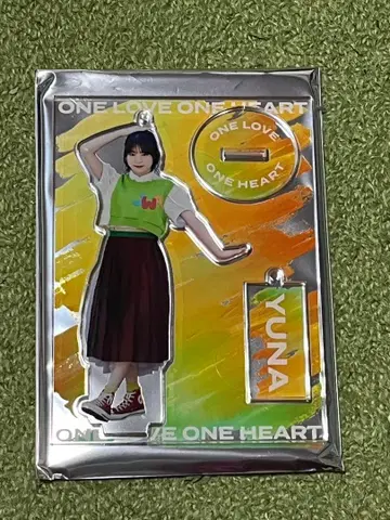 야지마 유나 아크릴 스탠드 ONE LOVE ONE HEART
