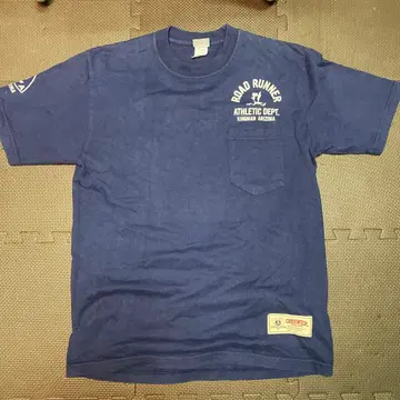 CHESWICK ROAD RUNNER T셔츠 네이비