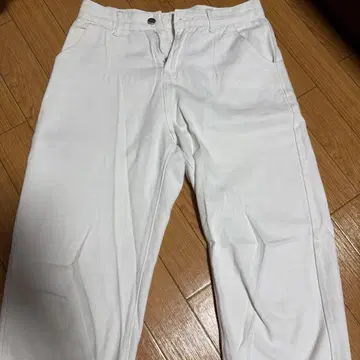 화이트 팬츠 사이즈 L
