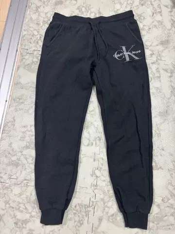 Calvin Klein Jeans 맨투맨 바지