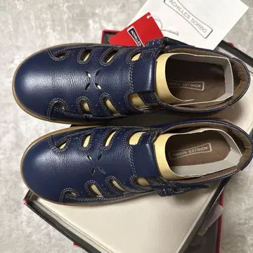 3ACHILLES SORBO 네이비 가죽 샌들