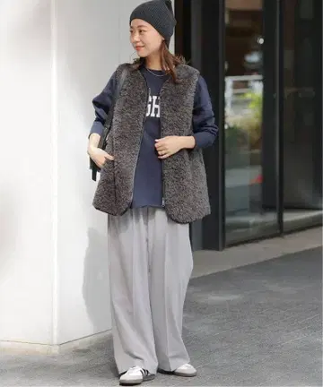 SHEEP FakeFur ZIP VEST