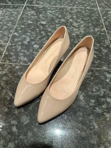 네오리즘 펌프스 23cm