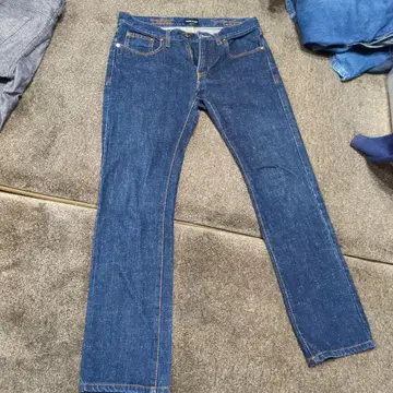 Giorgio Armani 한정판 데님 팬츠 020/800