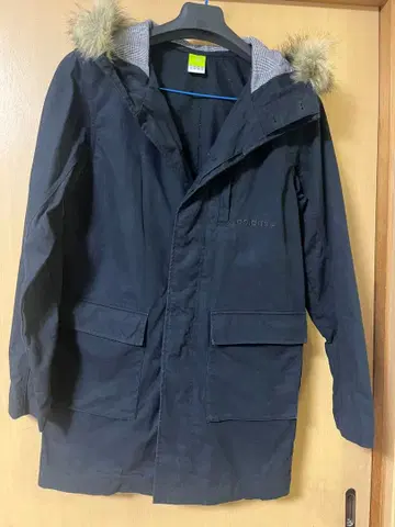 adidas 블랙 퍼 후드 자켓