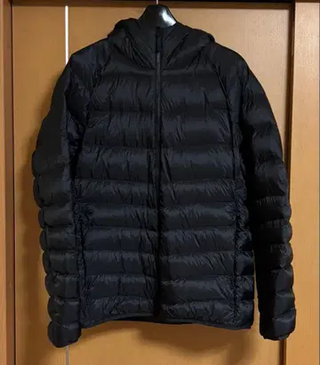 유니클로 울트라 라이트 다운 파카 블랙