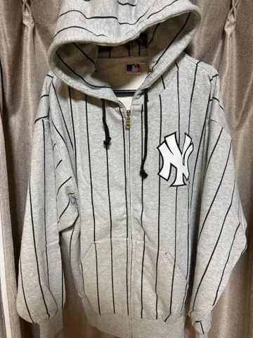 MLB 뉴욕 양키스 후드티 M 사이즈 그레이
