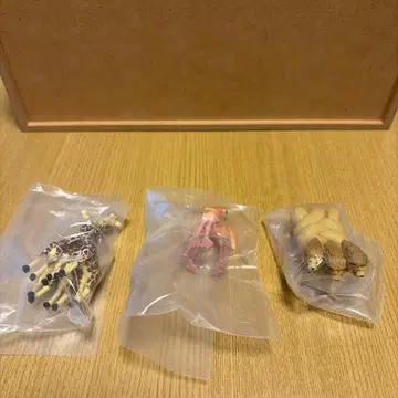 세 가닥으로 땋은 말 동물 피규어 세트