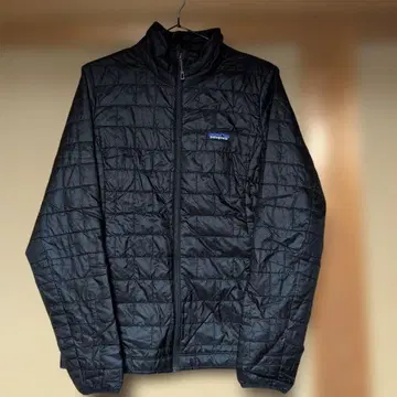 patagonia 블랙 다운 자켓 Womens
