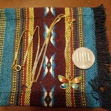 나비 모티브 목걸이 골드 컬러