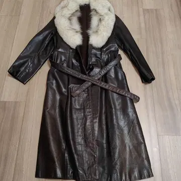 브라운 가죽 코트 퍼 옷깃 사이즈 110