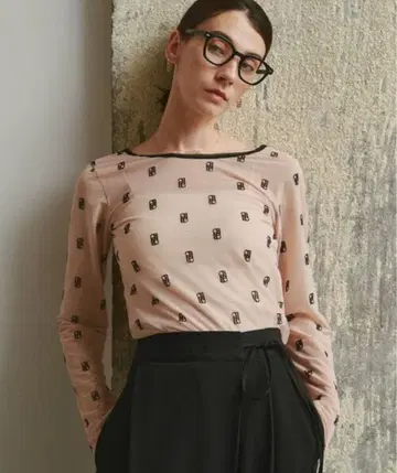 카프리슈 마쥬 [ 앞뒤 2WAY ] 2WAY 모노그램 시어 T셔츠