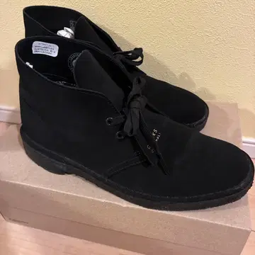 CLARKS ORIGINALS 블랙 부츠