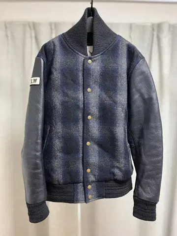 yellaw 네이비 계열 체크 바시티 자켓