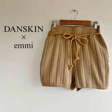DANSKIN x emmi 댄스킨 에미 리브 니트 숏팬츠