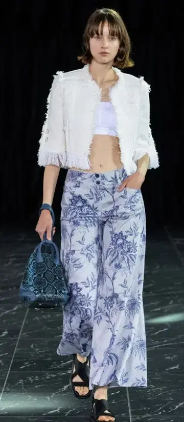 TAE ASHIDA (아시다 타에) 꽃무늬 플레어 팬츠 M 사이즈