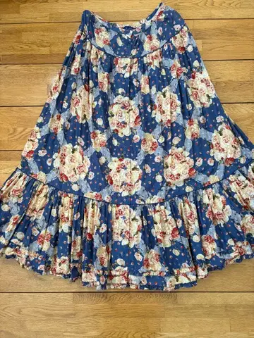 핑크하우스 장미 무늬 스커트