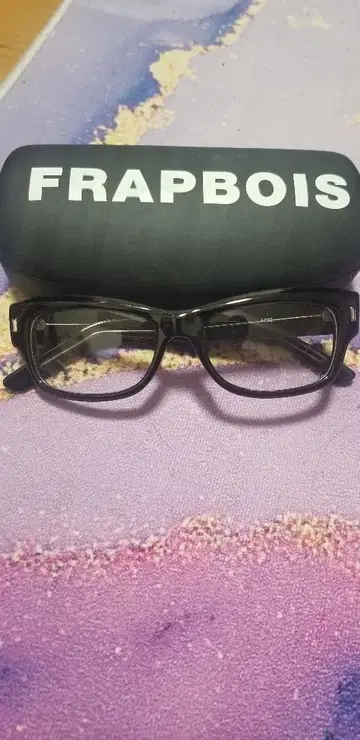FRAPBOIS 블랙 안경 부속 케이스 포함