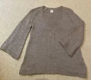 허그아워 알파카 100% V넥 스웨터 긴팔