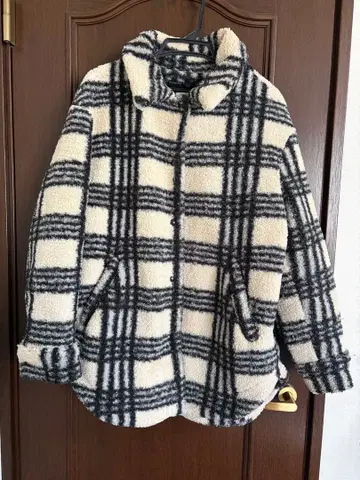ZARA 체크 무늬 보아 자켓 코트 여성용 L 사이즈