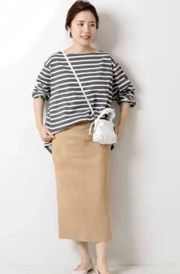 스픽 앤 스팬 페이크 스웨이드 타이트 스커트 타이트 스커트 S 사이즈