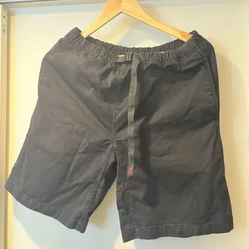 GRIPSWELL 블랙 숏팬츠