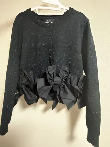 리본 포함 블랙 니트 가디건