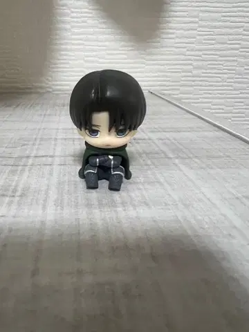 진격의 거인 기다림 리바이 피규어 가챠가챠