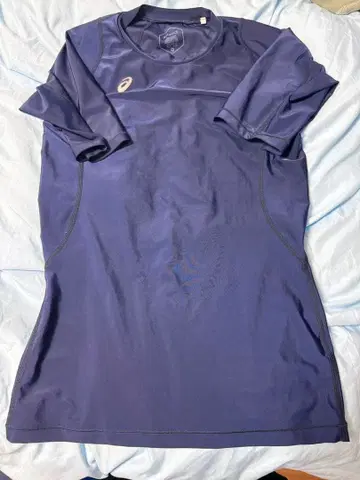 ASICS 네이비 반팔 T셔츠 D1