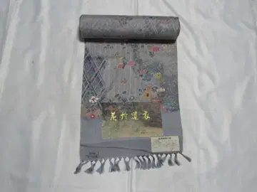 코몬 기모노 원단 그레이 계열 원단에 다색 사용 꽃무늬 상품