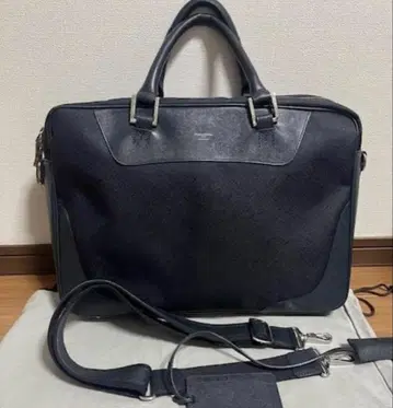 PELLE MORBIDA 블랙 비즈니스 백