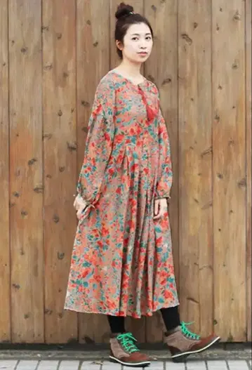 티티카카 빈티지풍 부겐빌레아 패턴 원피스