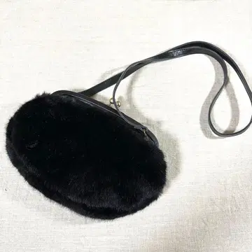 ANVOCOEUR 앙보쿠르 에코 퍼 가마구치 숄더 크리스마스