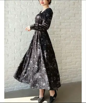 RESEXXY 프론트 개더 플레어 롱 원피스