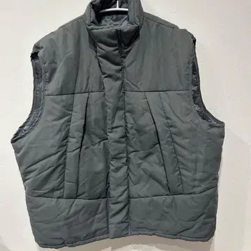 MAISON CLUB 그레이 다운 베스트 폴리에스테르 100%