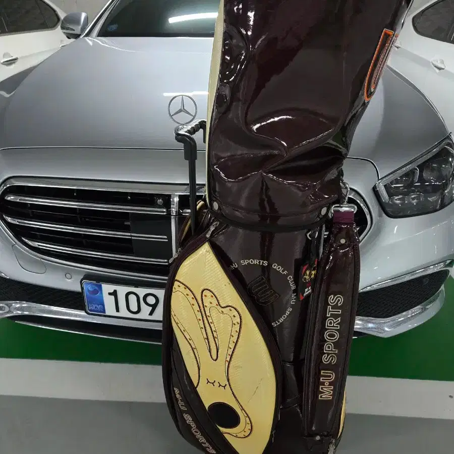 Fila Women&#x27;s Golf Club Full Set Clean Luxury Wheeled Golf Bag Women&#x27;s Golf Club Full Set