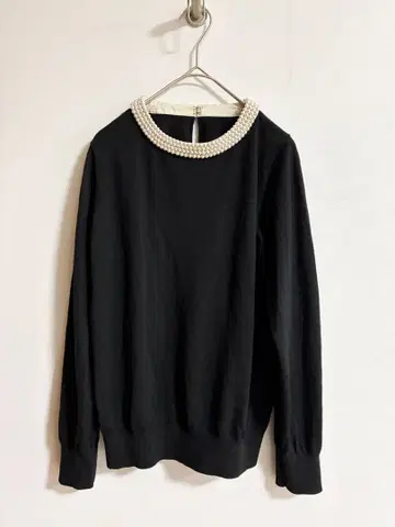 anatelier 아나텔리어 펄 장식 니트 블랙