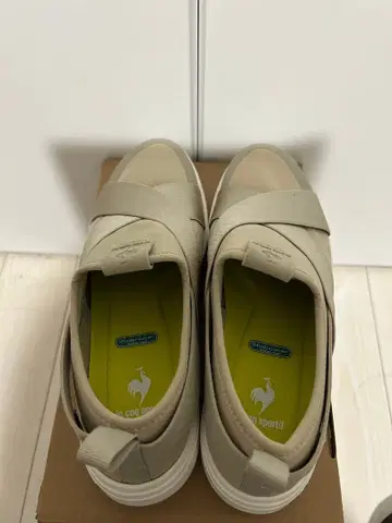 미사용 새상품 슬립온 슈즈 베이지