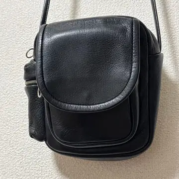 Aeta 아에타 디어 가죽 숄더 파우치