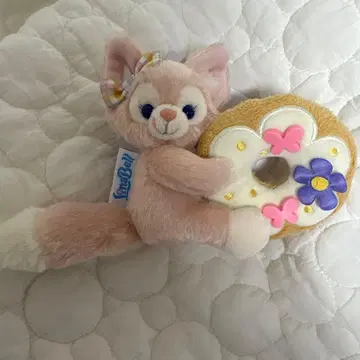 리나벨 인형 배지 도넛