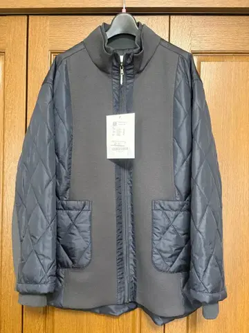 새상품 조르주 레쉬 퀼팅 다운 자켓