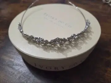 Ivory & Co. 실버 크리스탈 티아라