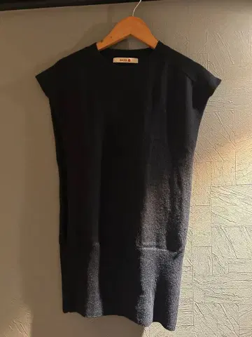 Bacca 울 무리네 크루넥 베스트 (네이비)