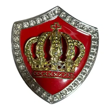 빨간색 방패 모양 왕관 디자인 남성용 디자인 벨트 버클 멋있습니다.