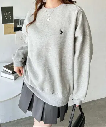 원포인트 자수 오버 사이즈 피치 속기모 맨투맨