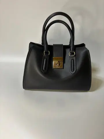 [ 새상품급 ] FURLA 블랙 핸드백
